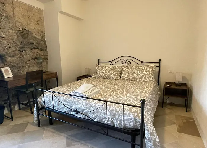 Castello D'Alcontres Guest House 3 stelle