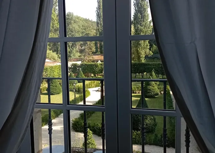 Domaine De La Barde Guest Rooms And Suites. Le Bugue