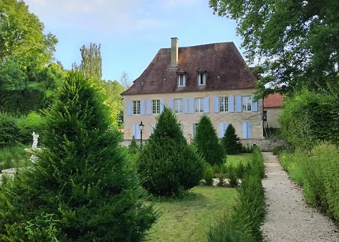 Domaine De La Barde Guest Rooms And Suites. Le Bugue