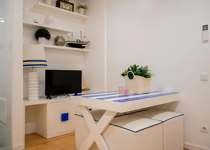 Bed and Breakfast By the Sea - Nazaré