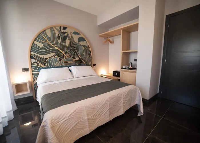 Ingrid Rooms Tropea
