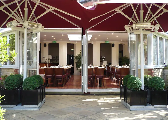 Glenlyn Hotel & Apartments