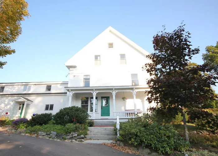 Highland Lake Inn