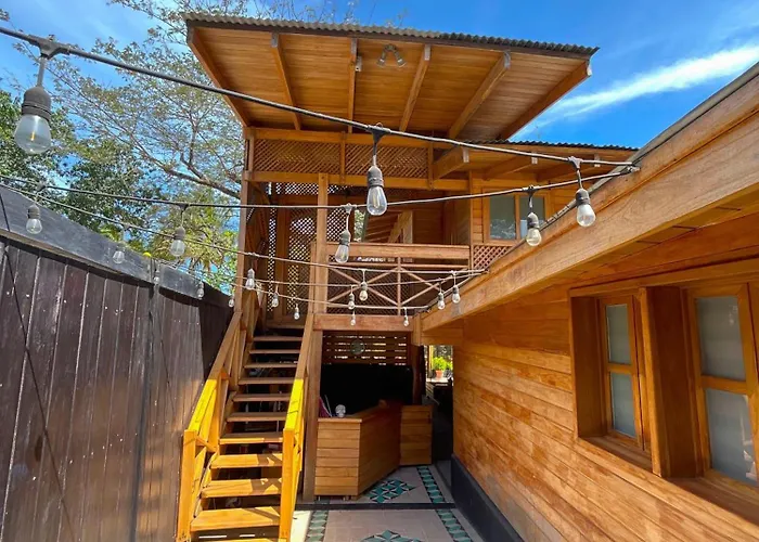 Casa Aura: Beachfront Premium