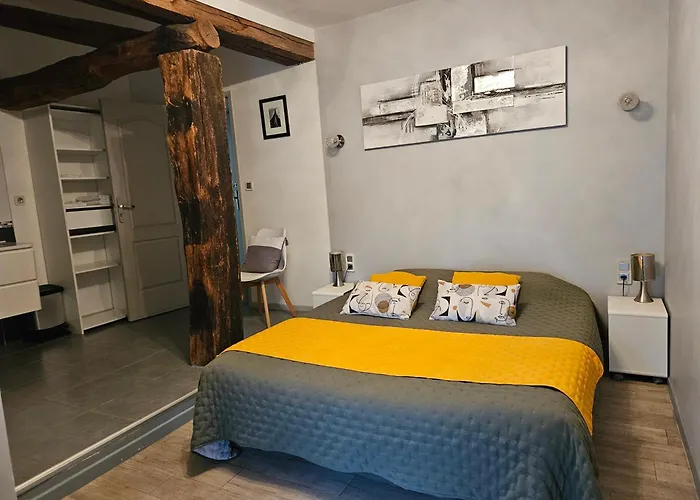 Bed and Breakfast A La Gloriette à Neuville-du-Poitou