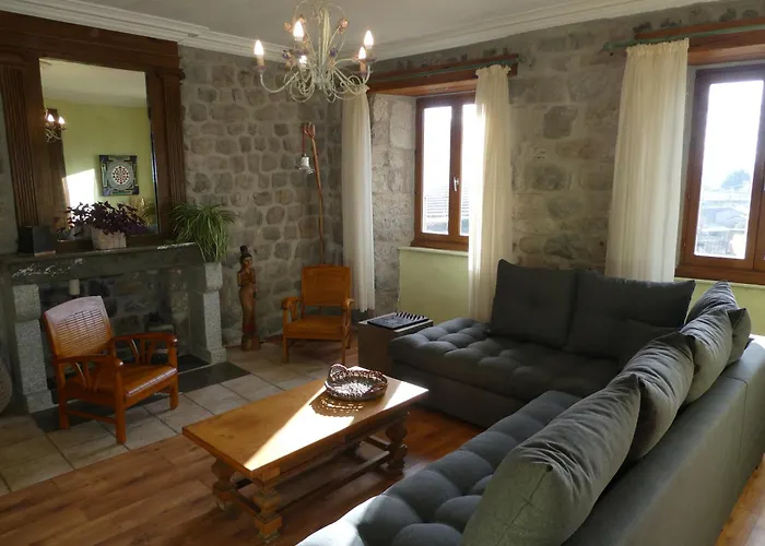 Les Chambres D'Hotes Le Triskele Rochepaule