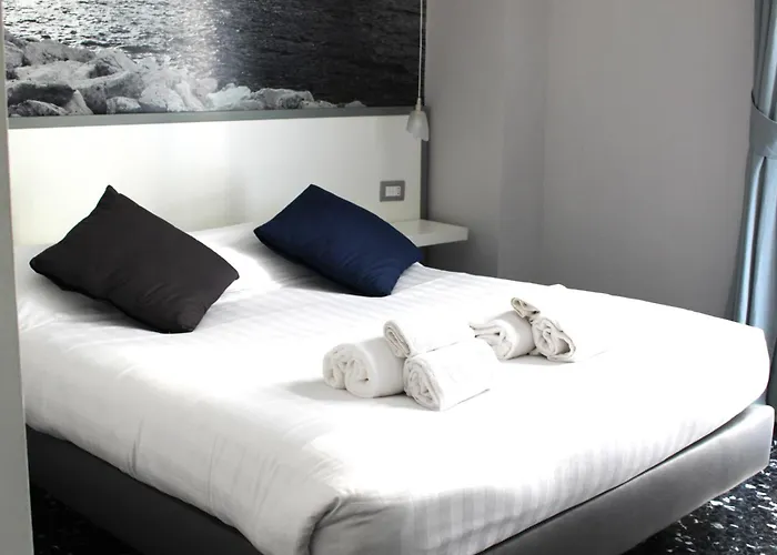 Beverello Rooms