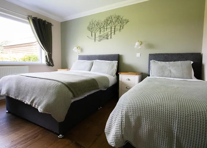 Lovesgrove Country Guest House Pembroke Dock