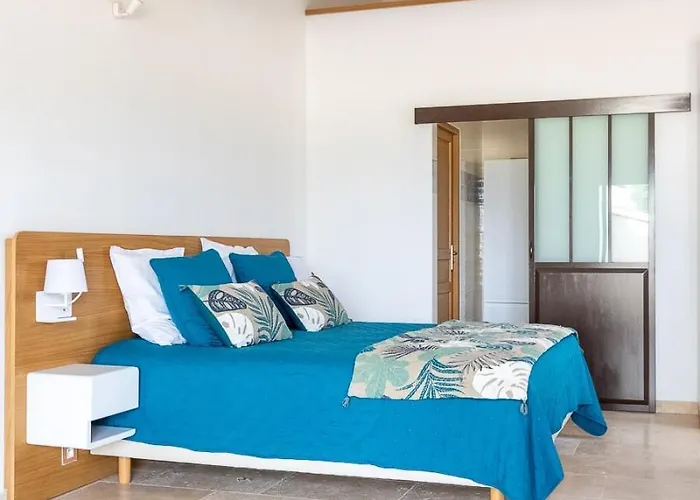 Bed and Breakfast Mas des Tourterelles Jonquieres 