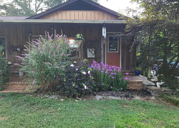 Sisters On Sycamore B&B Russellville
