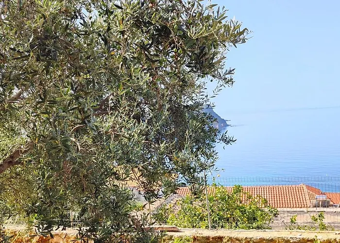 Villa Tato: Horizon Haven With Panoramic Sea Views In Himare.
