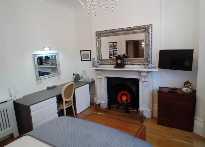 Grosvenor House - Onsite Free Parking Bed & Breakfast Ilfracombe