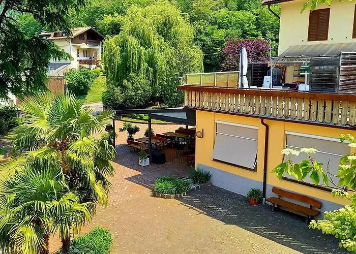 Hotel Garni Grüner Baum  Leifers