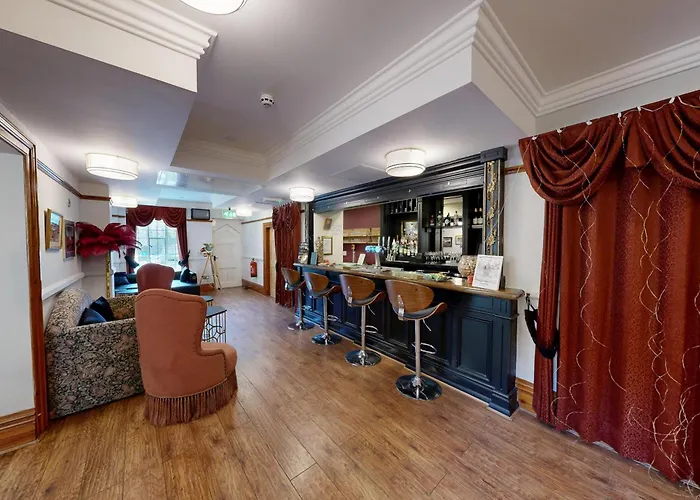 High Tor Hotel