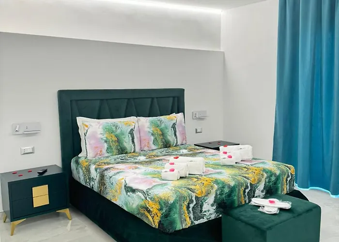 Nuance Suite & Rooms