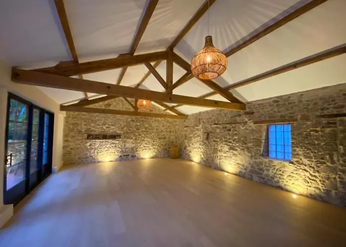 Jolly Château - private room Damien Le Bernard