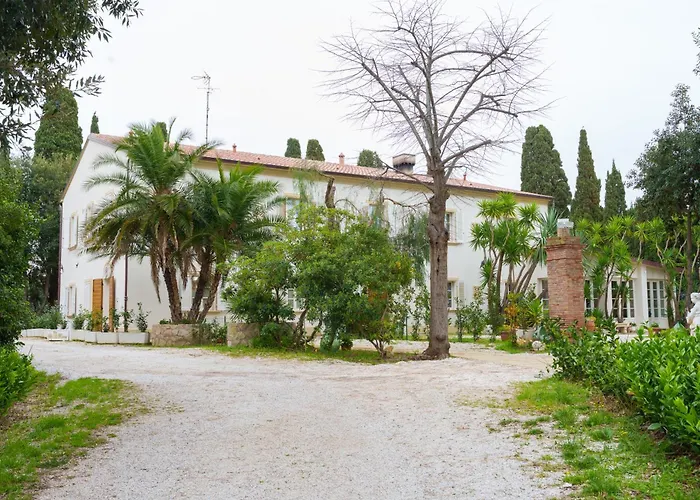 Relais Villa Rizzi Cecina 