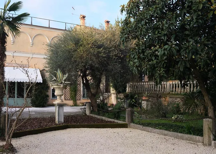 Bed and Breakfast Residenza Paulonia Volta Mantovana