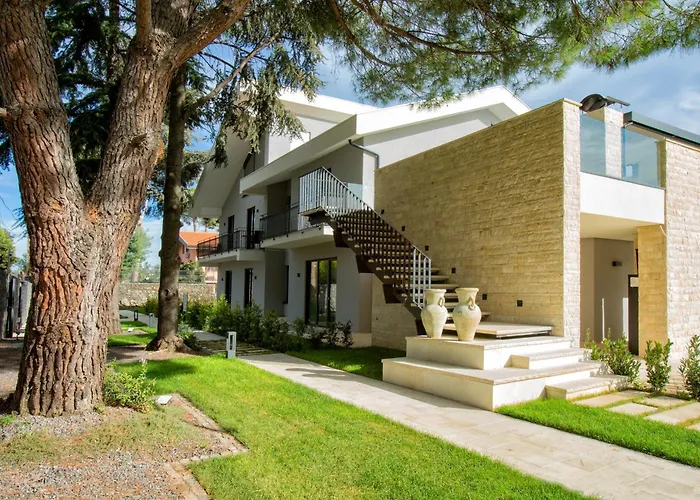 Villa Rita Pool & Spa