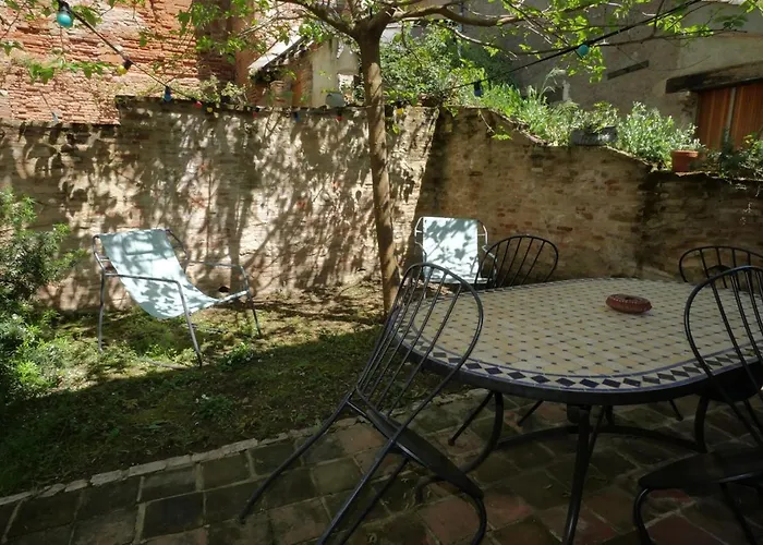Bed and Breakfast La lauze et l'anguille à Gaillac