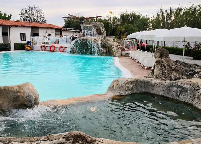 Villaggio Turistico Arco delle Rose