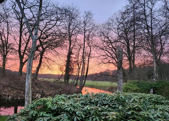 Huize Koempoelan Bed and Breakfast Naarden