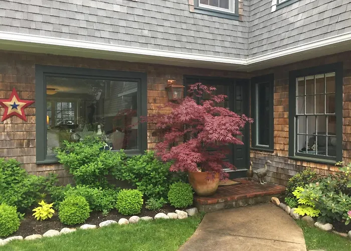 Charles And Charles Mv Bed & Breakfast Vineyard Haven