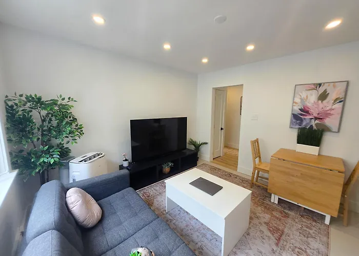 Jstlikehome - Serenity Suites & Guesthouse