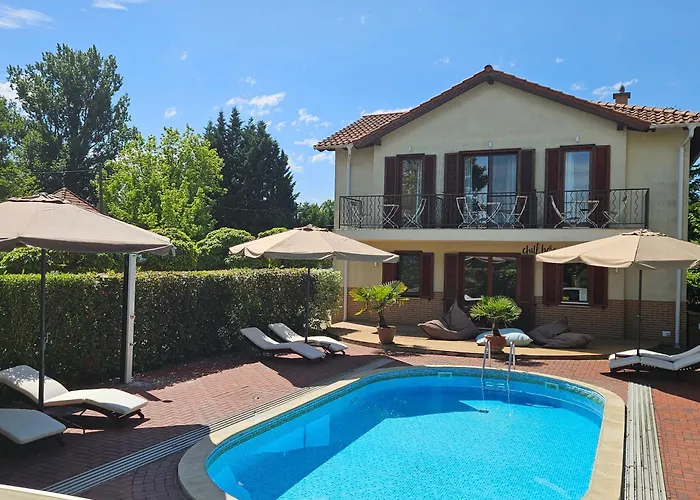 Hullam Villa B&B Balatonmáriafürdő