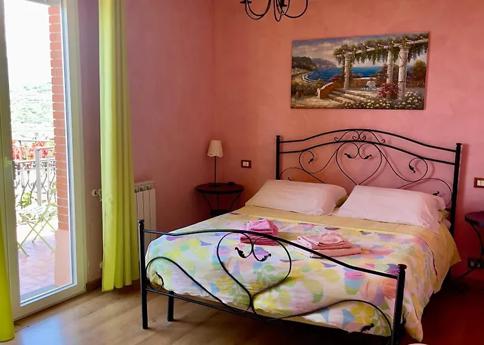 Villa Gaia - Luxury Villa, Pool & Wellness Rooms Bordighera