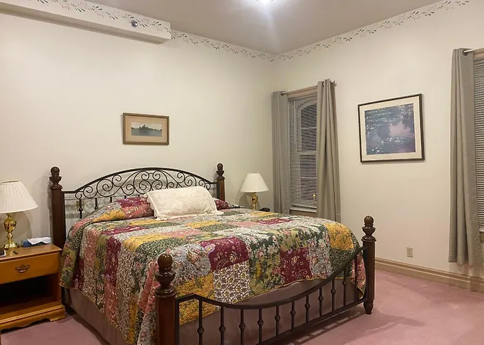 Oak Valley Inn And Suites