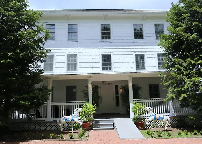 Harpoon House