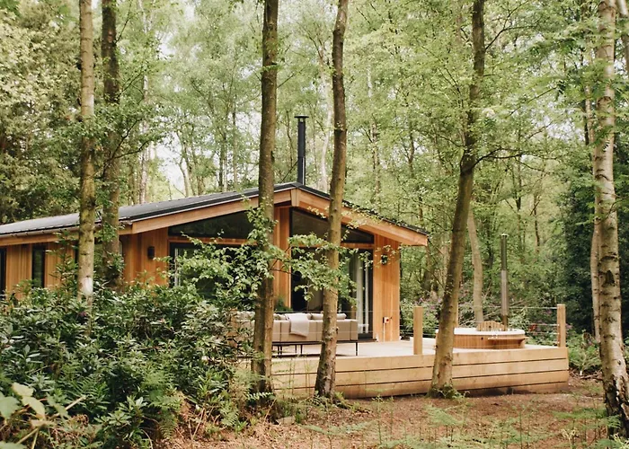 Fritton Lake Retreats