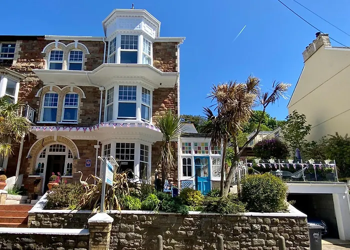 Channel Vista Guest House