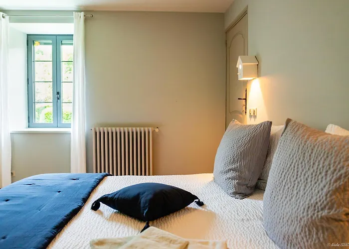 Bed In Bellongue Aucazein