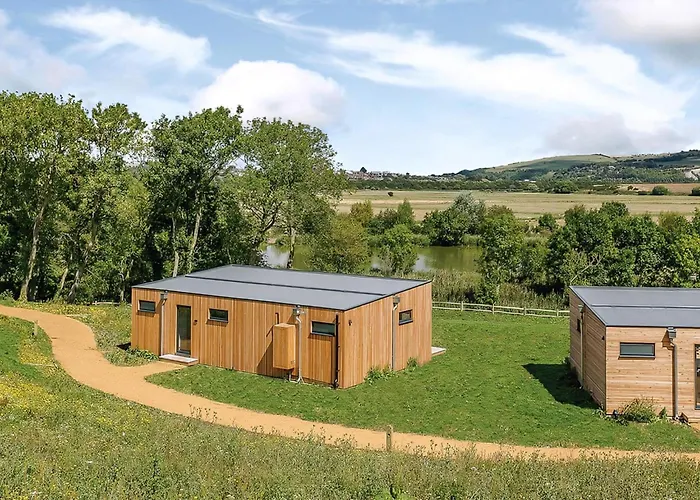 Swanborough Lakes Luxury Lodges