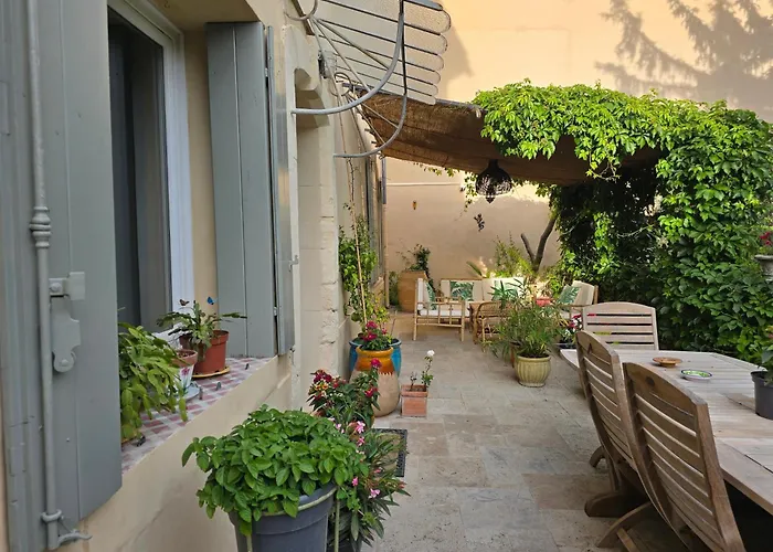 Les Tournesols Bed and Breakfast Mallemort