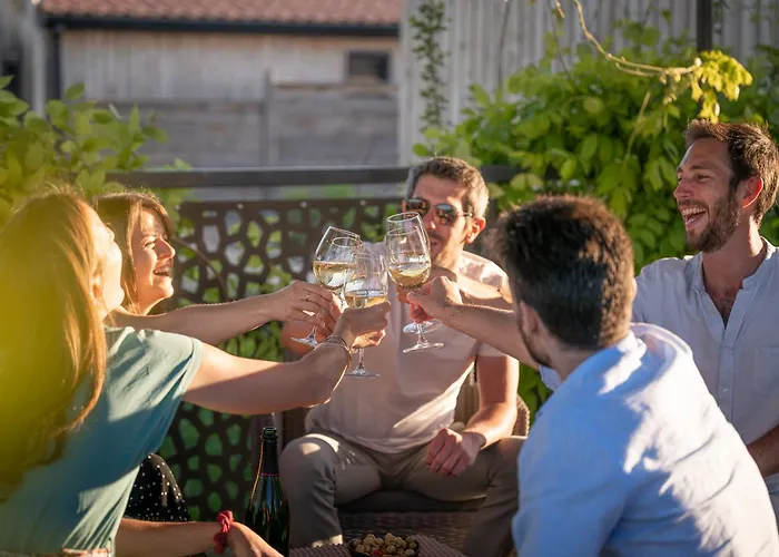 NUIKI Lodges - Chambres d'hôtes Montségur-sur-Lauzon