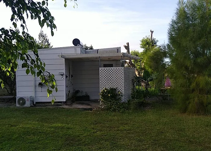 Chez Pascal Et Claudia Bed & Breakfast Koumac