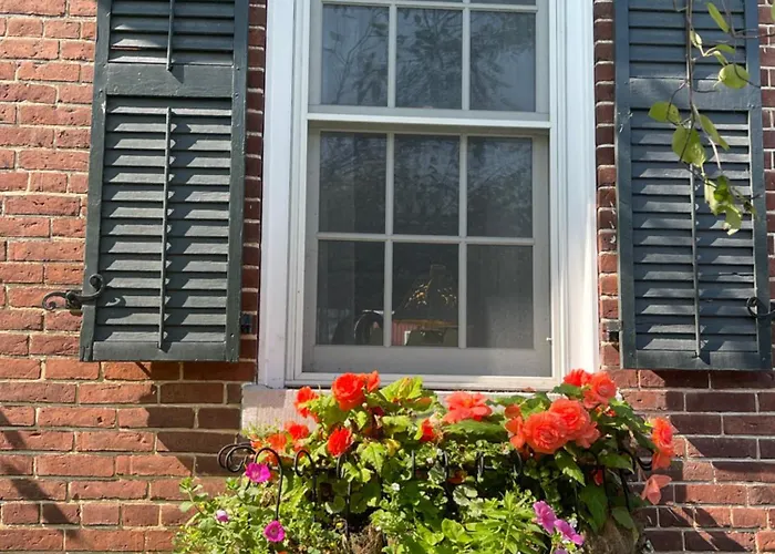 Dodds Brick House Bed & Breakfast North Hero