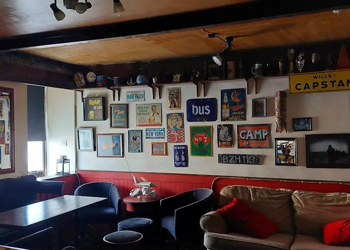 Black Toms Tavern