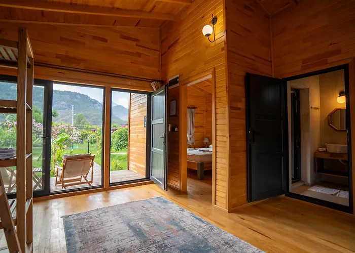 Lemon Garden Lodge