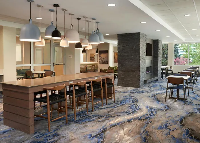 Fairfield Inn & Suites By Marriott Calgary Downtown