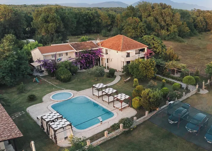 Apartments Ada Bojana