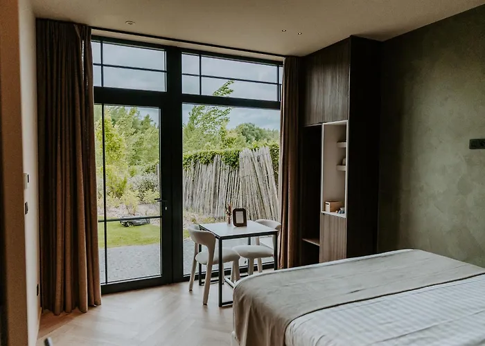 Hangar C Gastensuites Heers