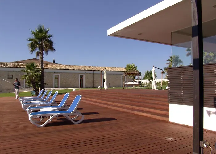New Villa Carlotta