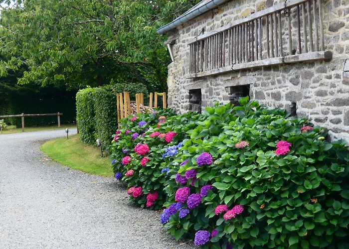 Gîte de la Cour Campandré-Valcongrain