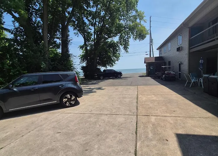 Lake Point Motel