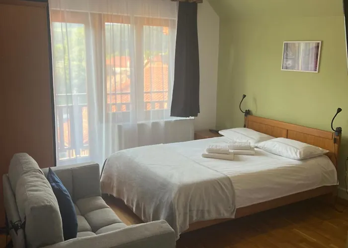 Sobanya Panzio Bed & Breakfast Praid