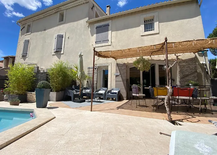 Bed and Breakfast La Papaline de Caroline à Saint-Saturnin-lès-Avignon
